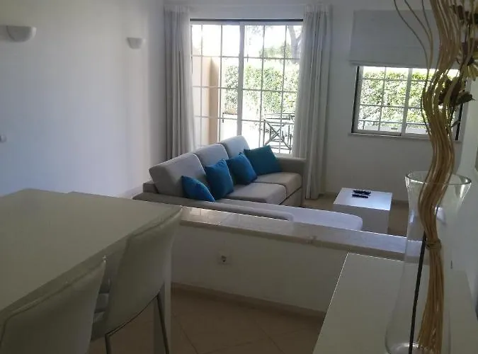 V2 V Ferienhaus Olhos de Agua (Albufeira)