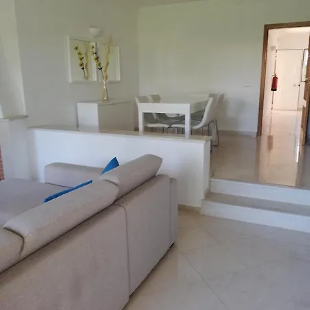 V2 V Casa de Férias *