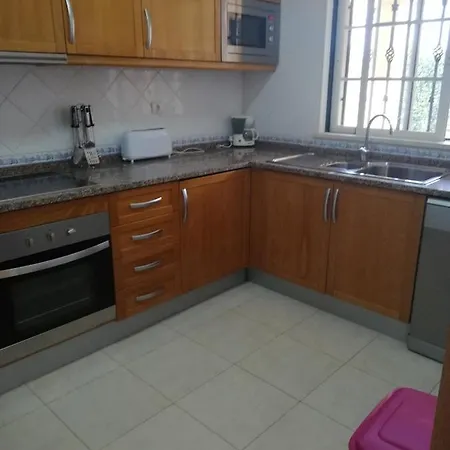 V2 V Nyaraló Olhos de Água