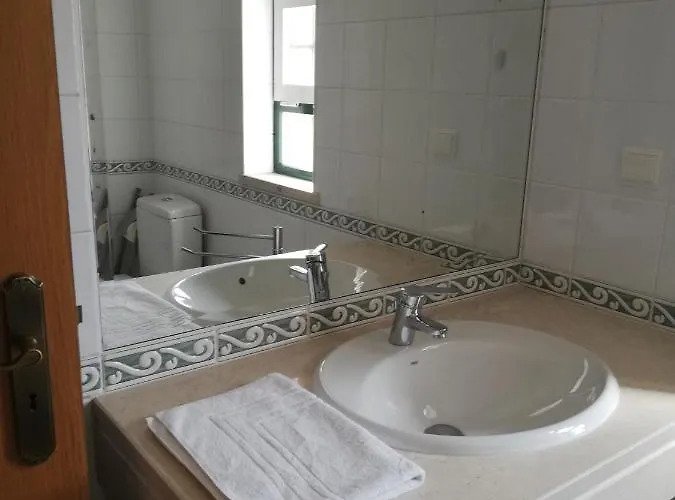 V2 V * Olhos de Αgua