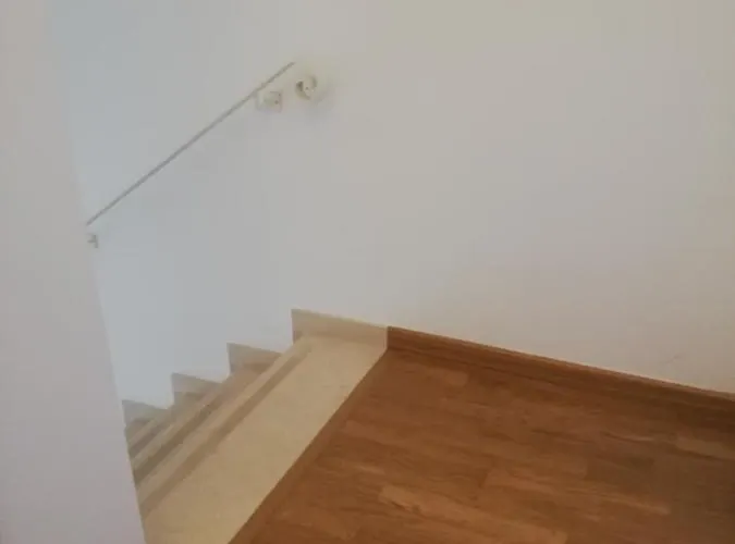 V2 V